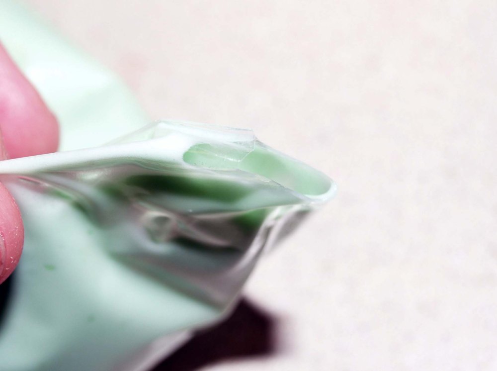 Cut 1/4" Off Corner of Bag