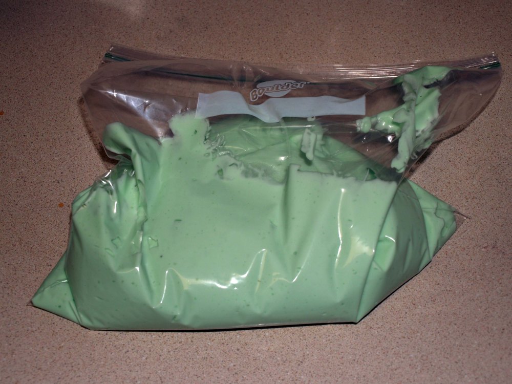 Filling in Bag Ready to be Piped