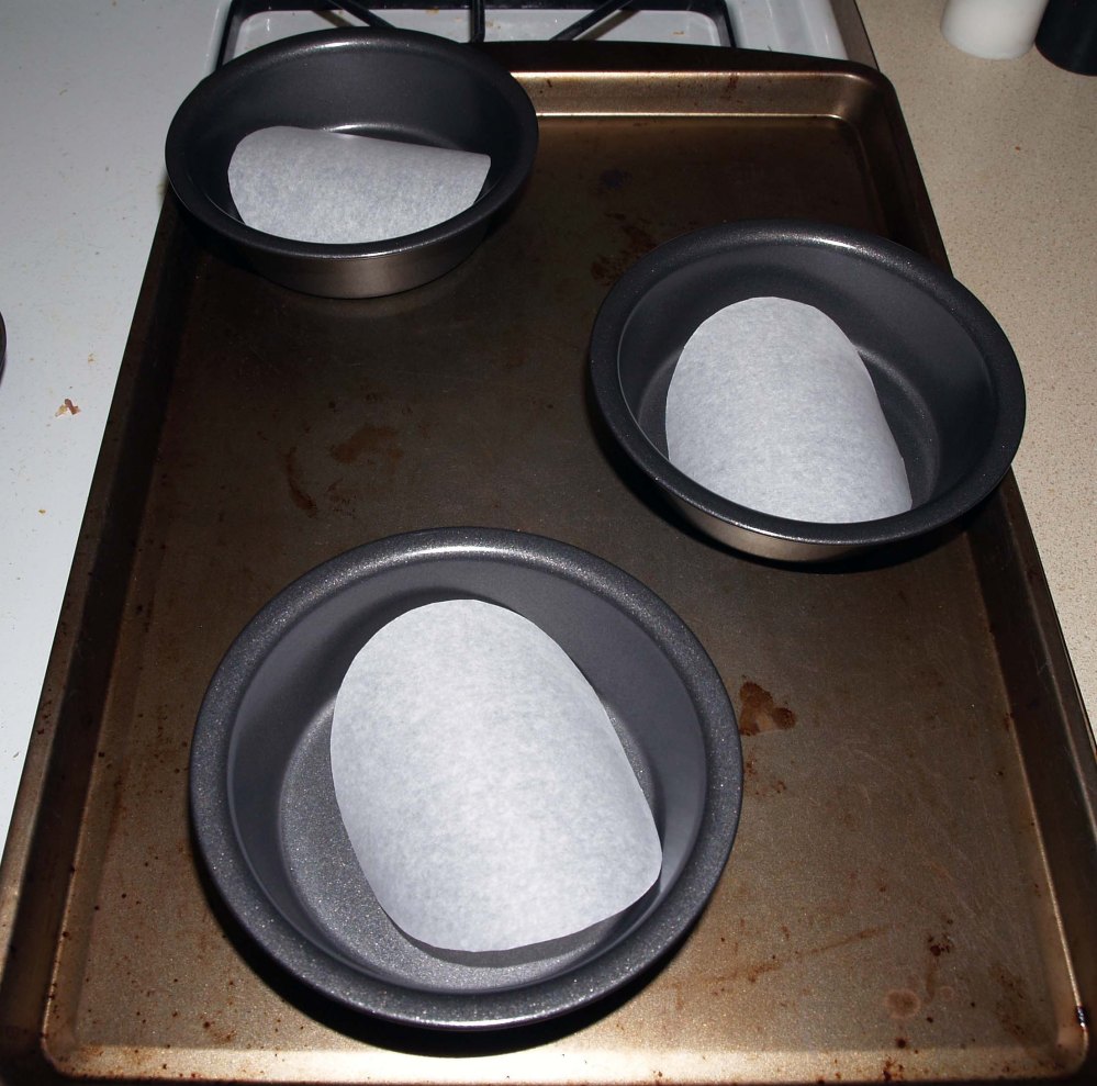 lined mini cake pans