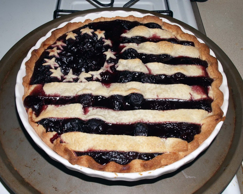 baked american flag pie
