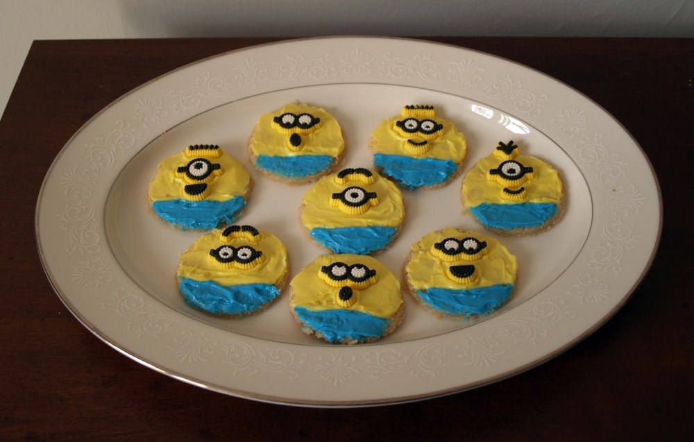 round minion cookies