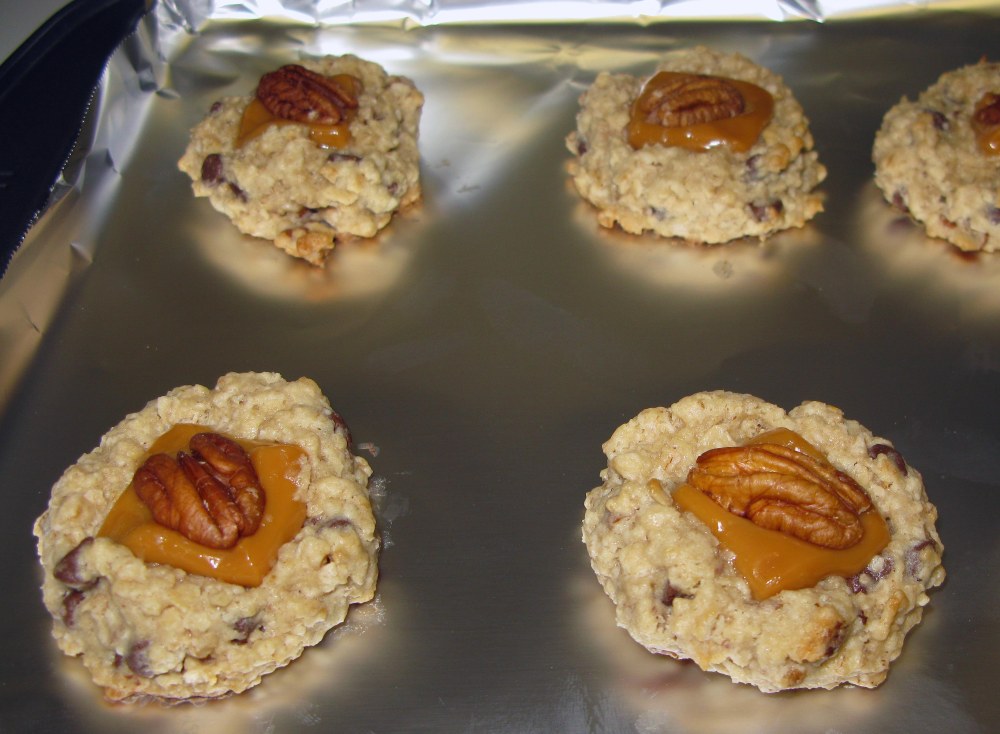 Baked Turtle Oatmeal Cookies with Pecans