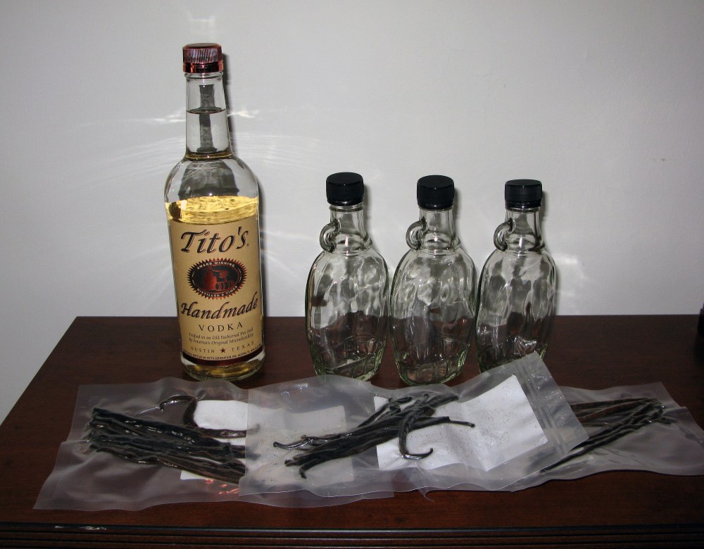 Vanilla Extract Ingredients and Supplies