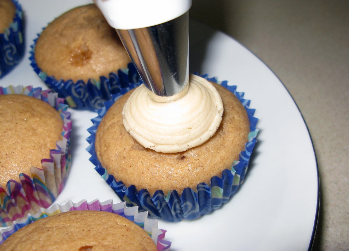 Piping Caramel Frosting (Halfway)
