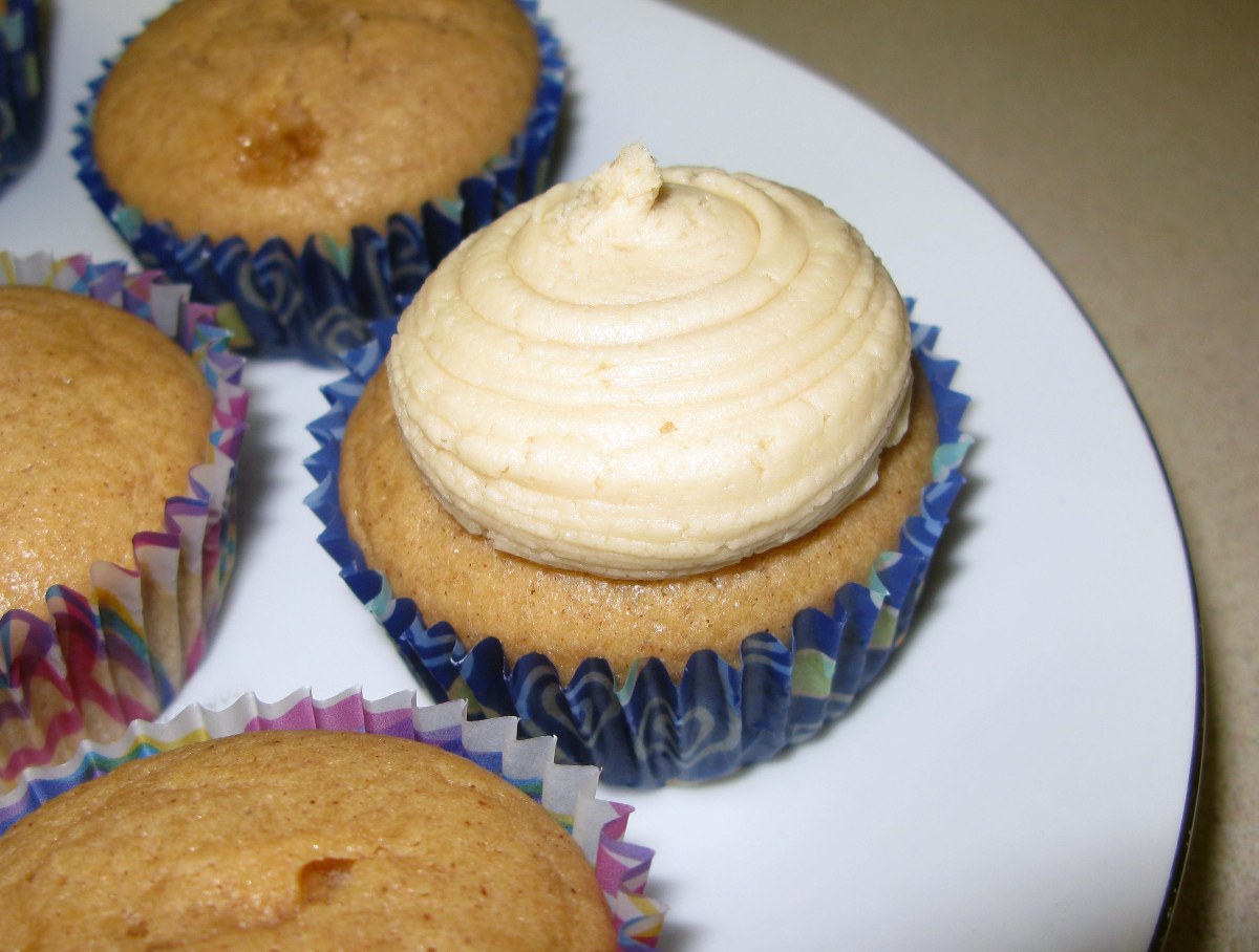 Piped Caramel Frosting