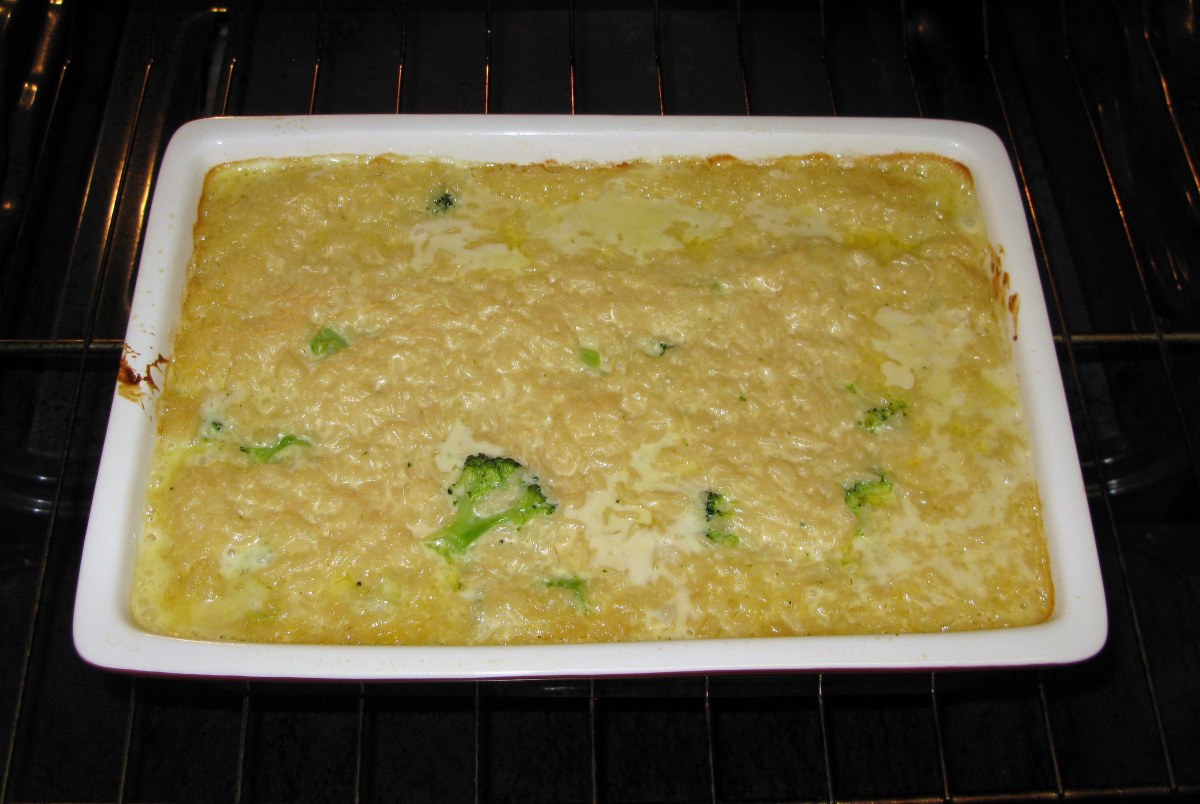 Baked Cheesy Broccoli Rice Casserole