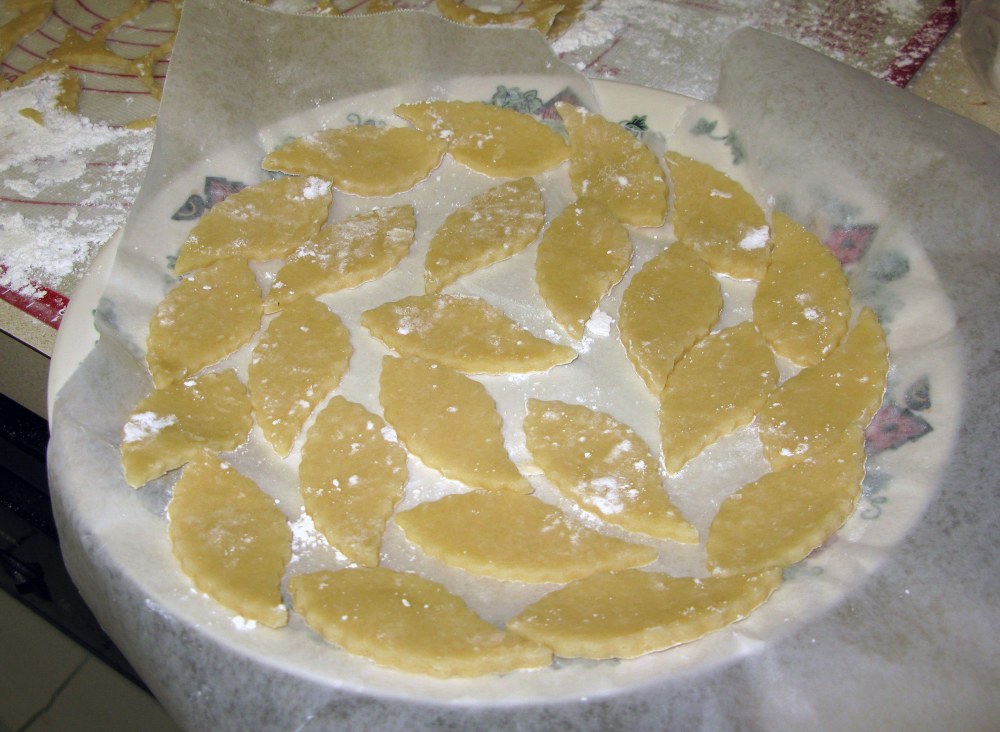 Cut Pie Crust Leaves