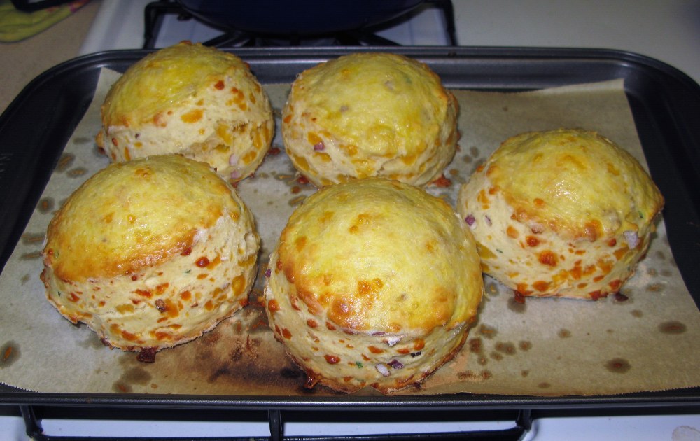 Baked Cheddar and Chive Scones