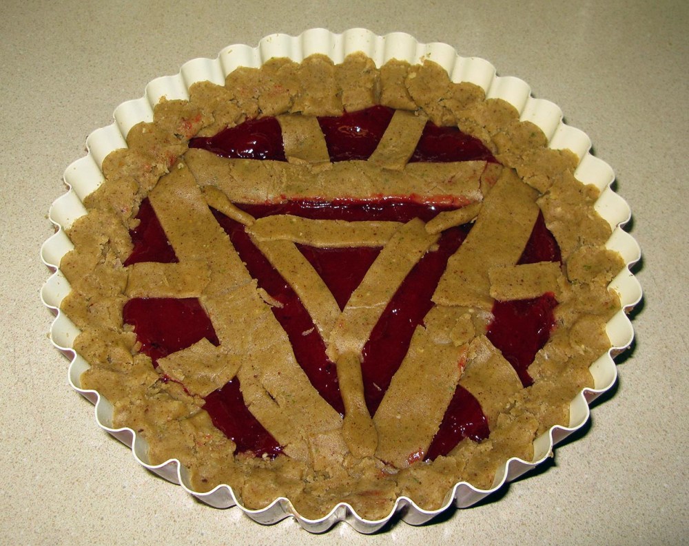 Aprium Linzertorte Before Baking