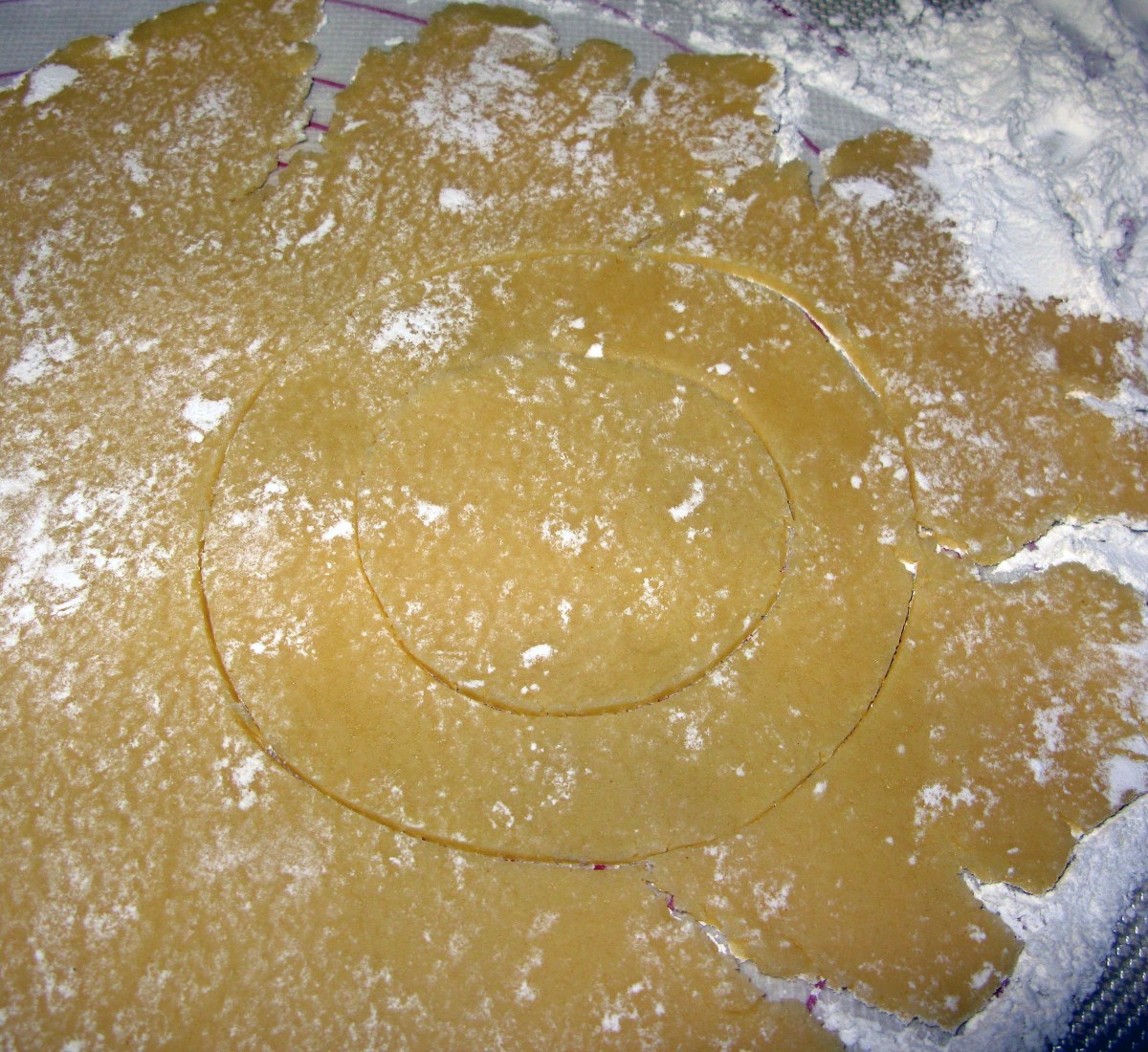Pie Crust Cutout 1