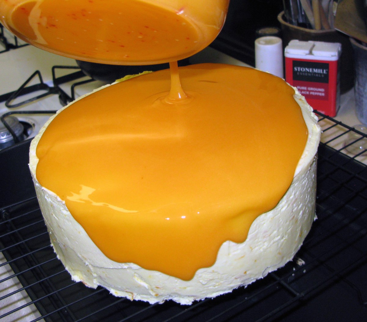 Pouring Mirror Glaze 3