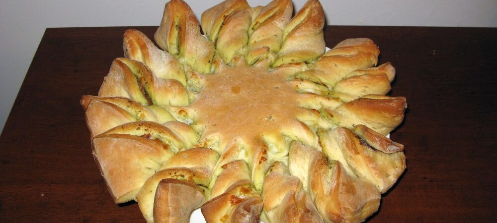 Pesto Pinwheel Bread